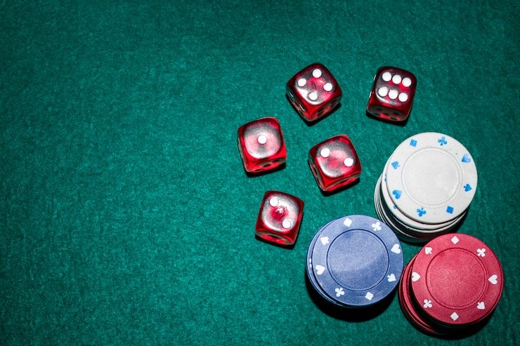 Pengguna melihat loyalitas lewat ponsel